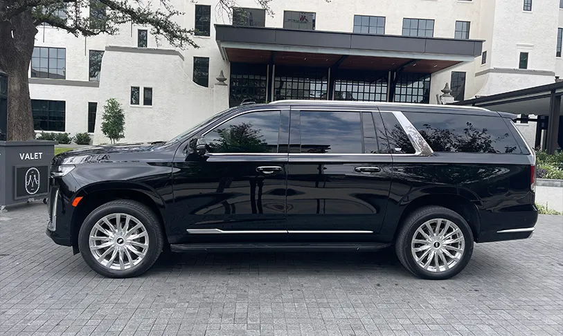 professional chauffeur airport pickup Dallas TX
